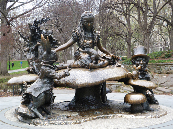 statue Alice Central Park New York