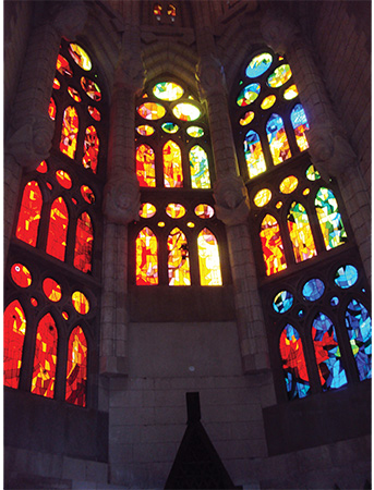 vitraux lumière Sagrada Familia Gaudi Visiter Barcelone en 5 jours Blog Voyage MSDV_0005_DSC03829