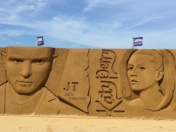 Sculptures de sables SAND Ostende Chanteurs