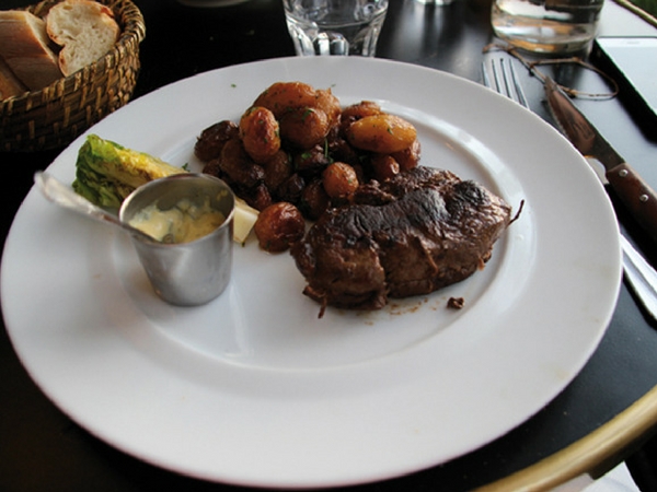 Café bleu plat - manger à Chartres