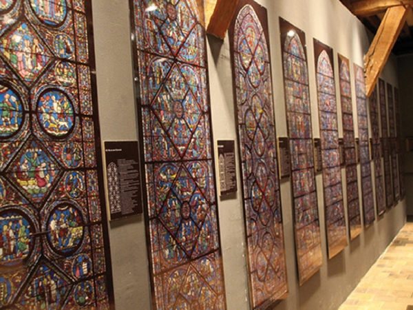 Vitraux de la cathedrale de Chartres Interieur - Découvrir Chartres