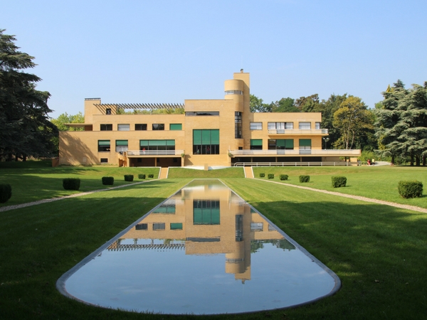 miroir d'eau de la villa cavrois