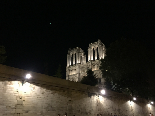 notre-dame-de-paris-by-nighrt