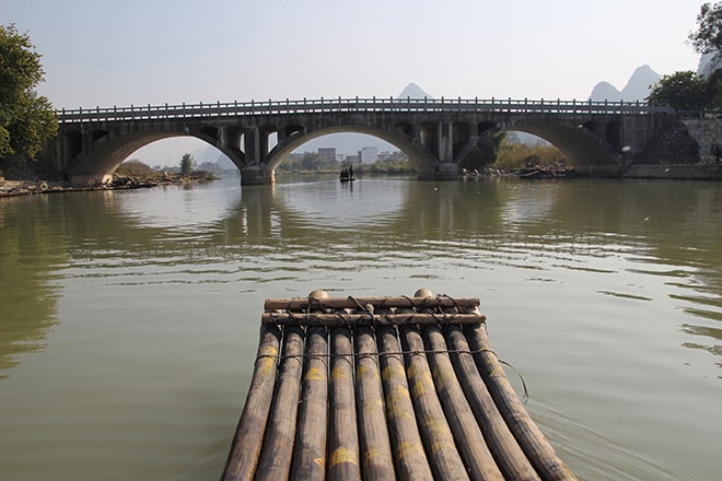 bamboo boat pont