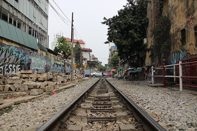 rails dans la ville Hanoi Vietnam