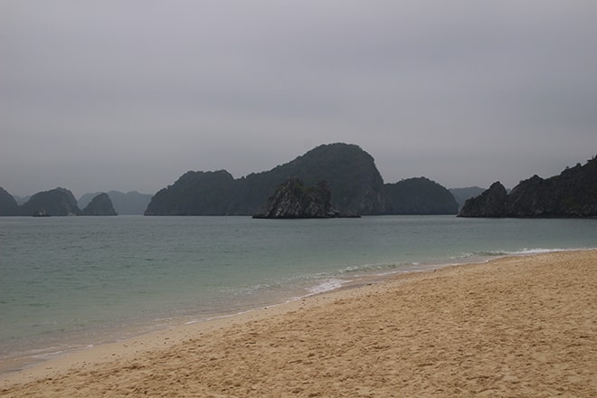 Monkey Island plage Cat Ba Baie d'Halong Vietnam