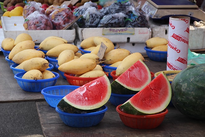 Fruits marché local Melaka Malaisie-min