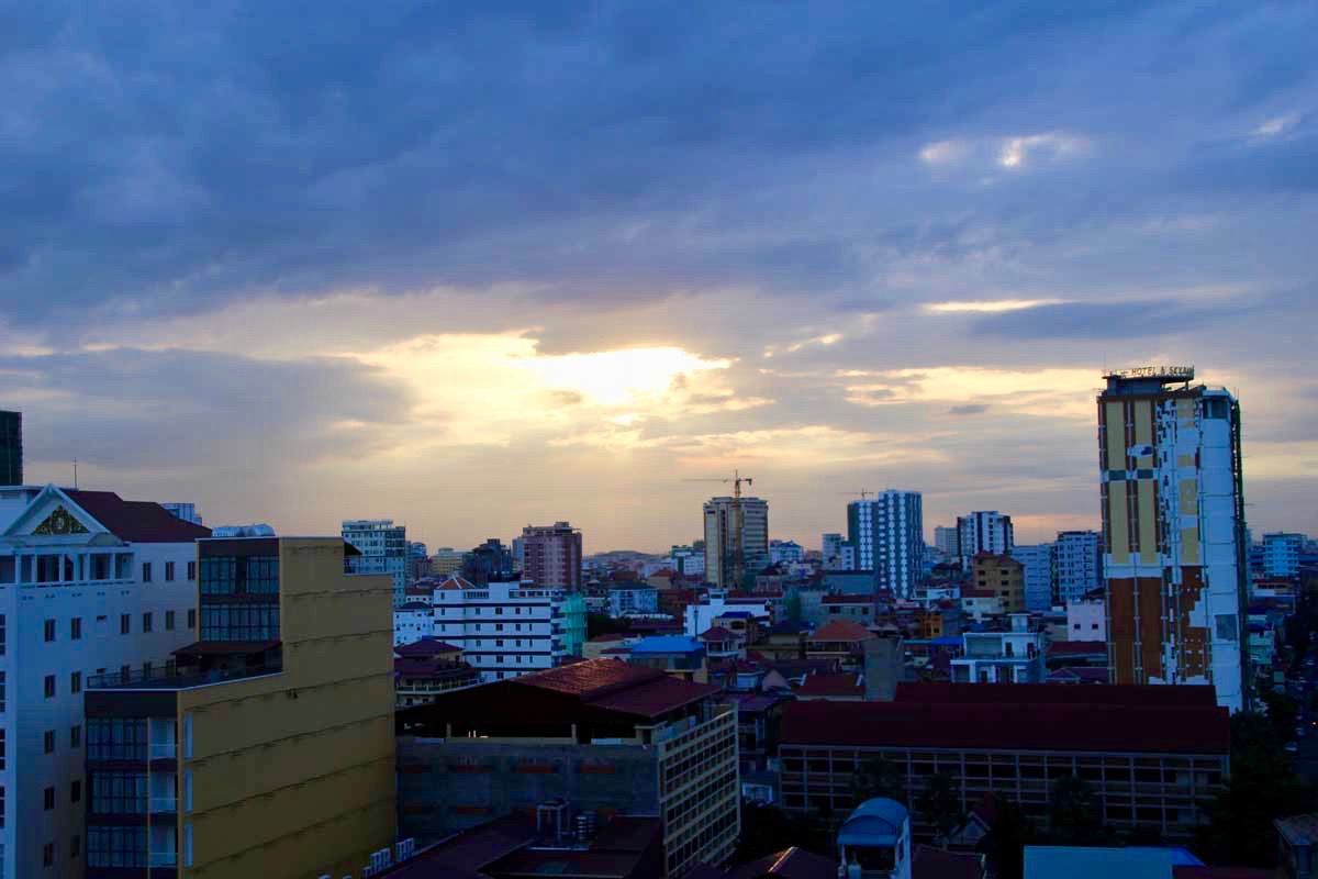 coucher soleil Phnom Penh Cambodge