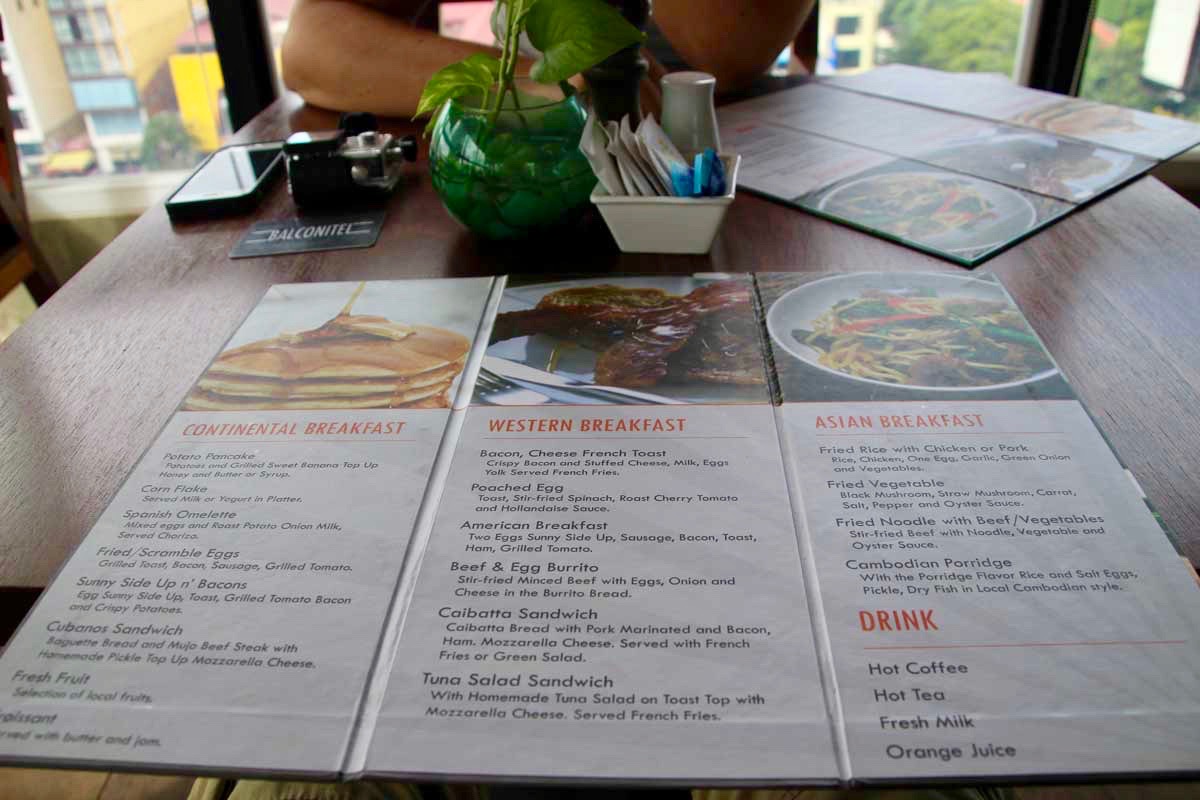 menu petit dejeuner balconitel Phnom Penh Cambodge