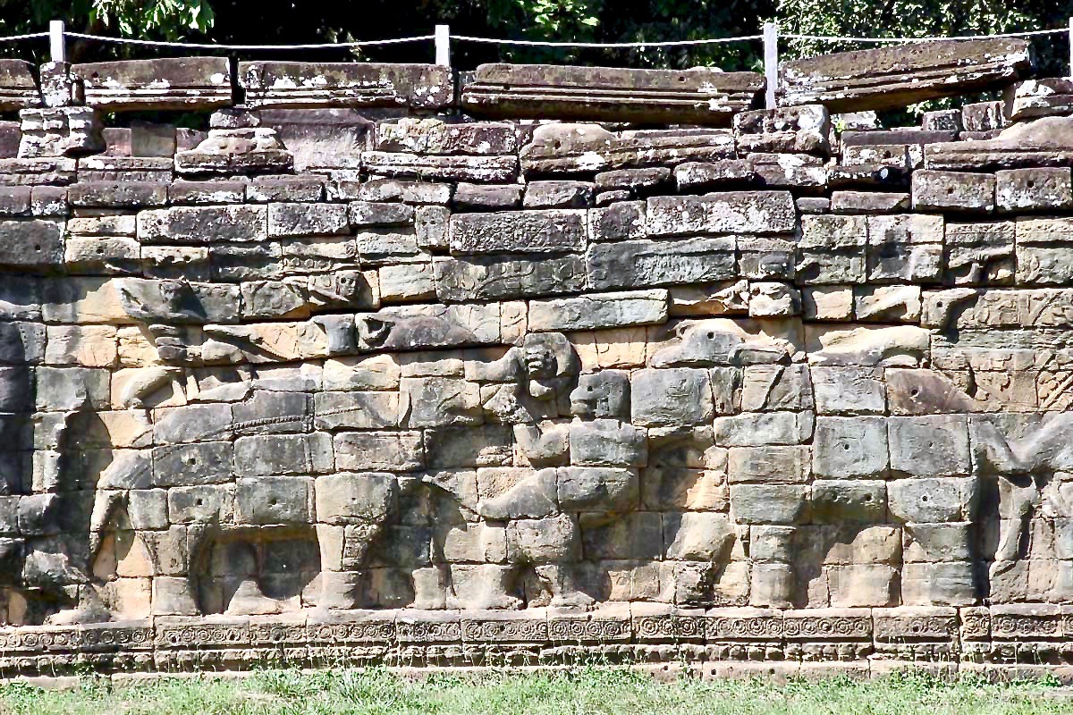 elephants Temples Angkor Cambodge