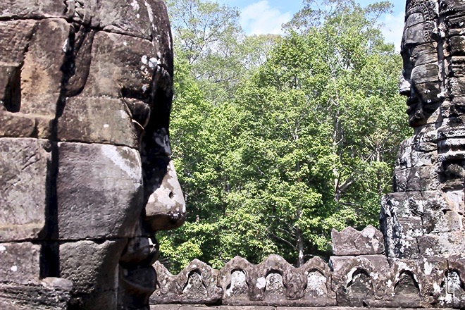 visage bayon temples Angkor Cambodge